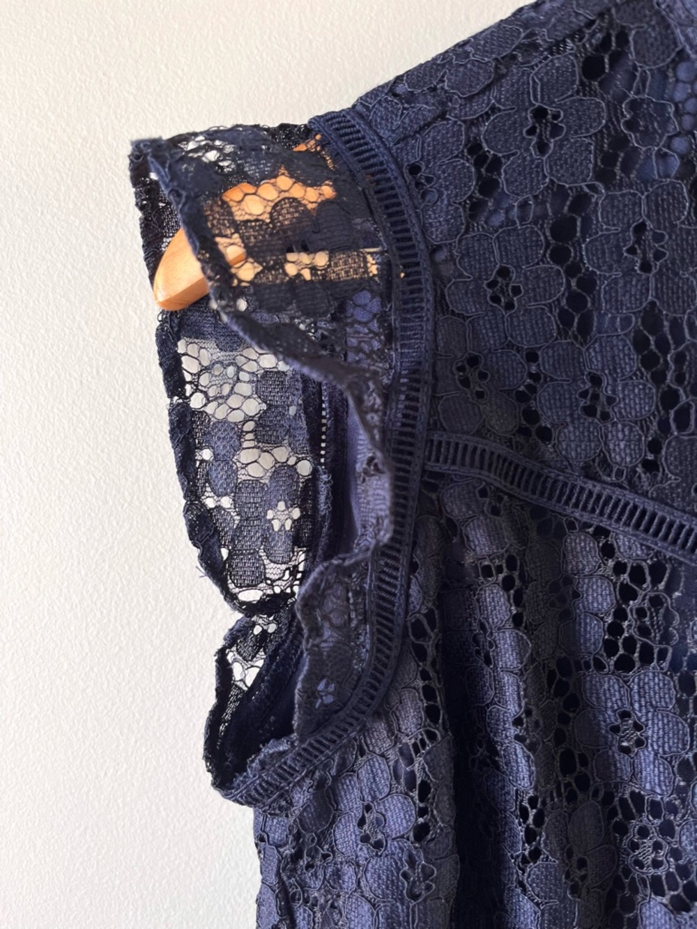 Nanette Lepore Navy Floral Lace Cap-Sleeve Top Size S -Coquette Girl Victorian - Picture 5 of 11